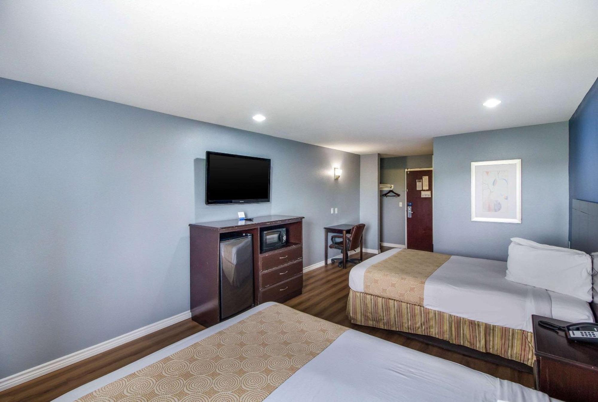 Rodeway Inn & Suites Port Arthur - Groves Экстерьер фото
