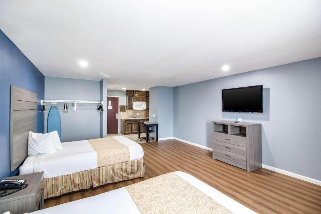 Rodeway Inn & Suites Port Arthur - Groves Экстерьер фото