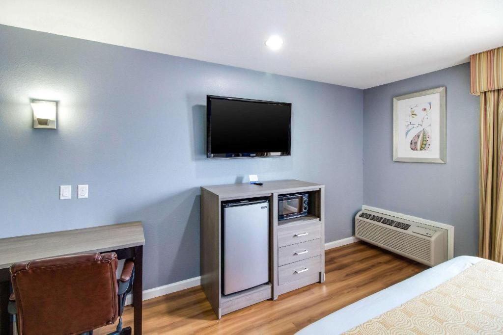 Rodeway Inn & Suites Port Arthur - Groves Экстерьер фото