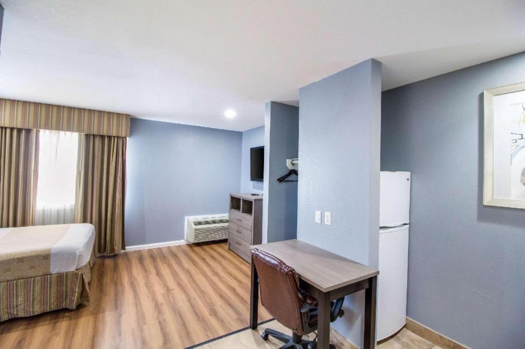 Rodeway Inn & Suites Port Arthur - Groves Экстерьер фото