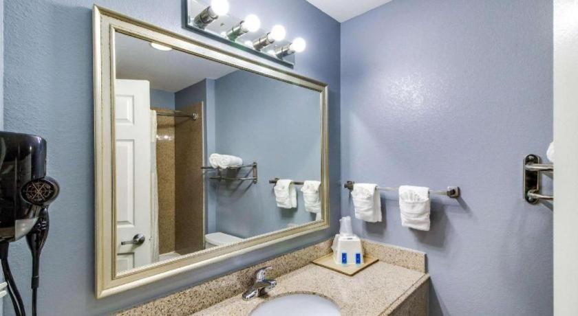 Rodeway Inn & Suites Port Arthur - Groves Экстерьер фото
