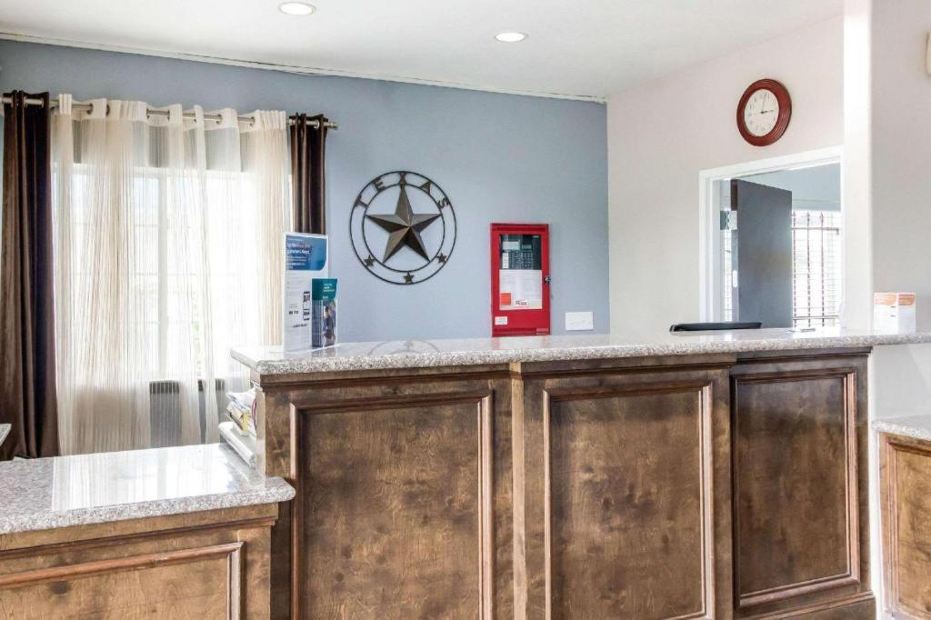 Rodeway Inn & Suites Port Arthur - Groves Экстерьер фото
